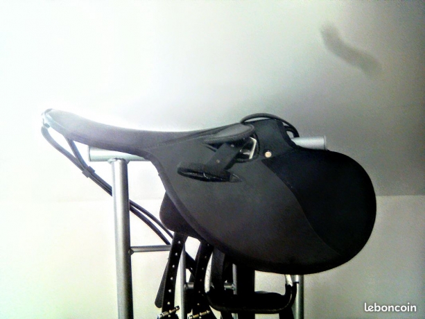 Affaires-et-selle-de-courses