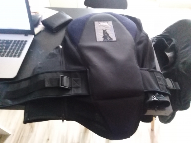 vend-gilet-protection-marque-WAHLSTEIN