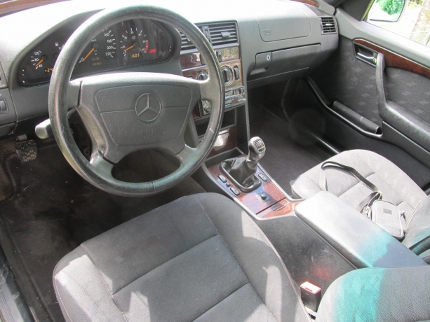 Mercedes-250-td-2L5-1996-194000-km-0