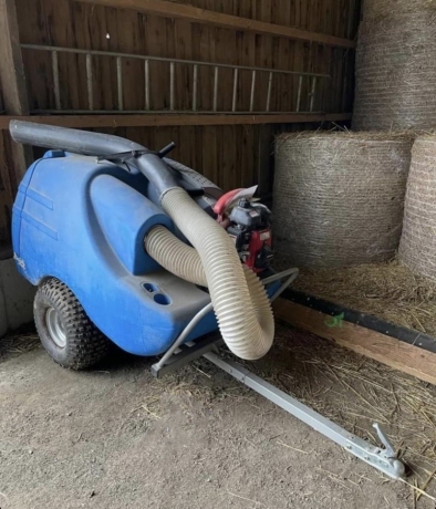 Aspirateur-a-crottins