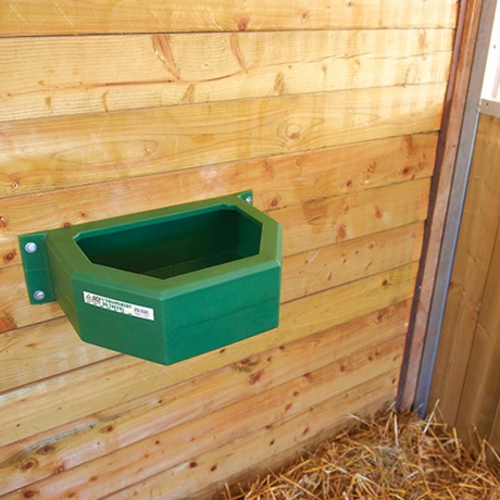 Mangeoire-pour-chevaux-murale-21-L-en-plastique-1