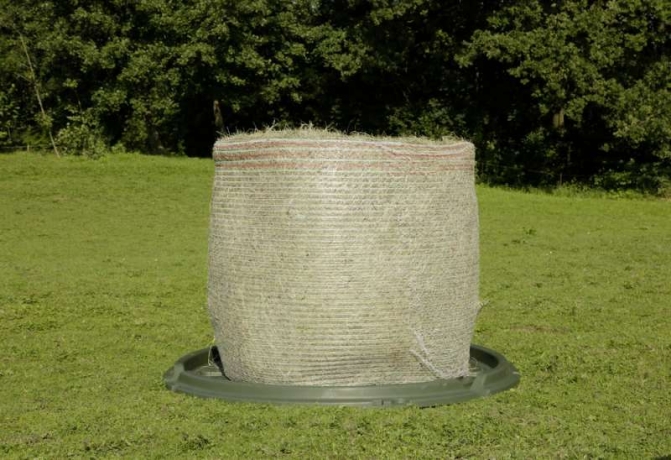 Fond-pour-ratelier-cloche-a-foin--Abrivert-1