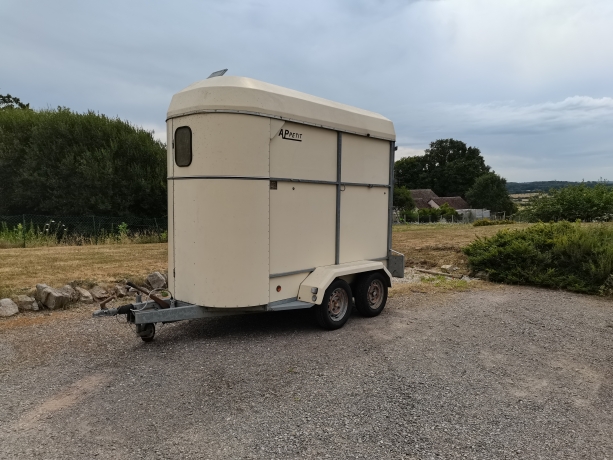 VAN-AP-PETIT-1-5-place-transformable-en-1-place