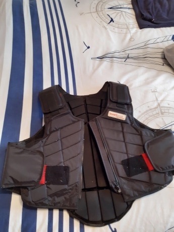 A-vendre-gilet-de-protection-et-casque-0