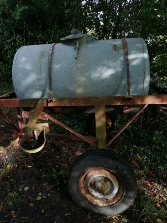 Tonneau-a -eau-1