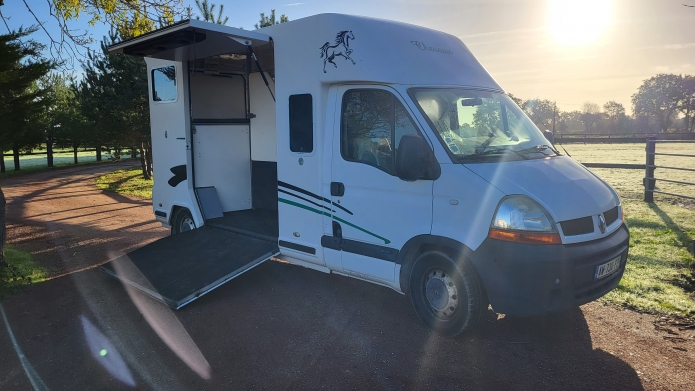 CAMION-DE-CHEVAUX-(2-places)-BARBOT-2