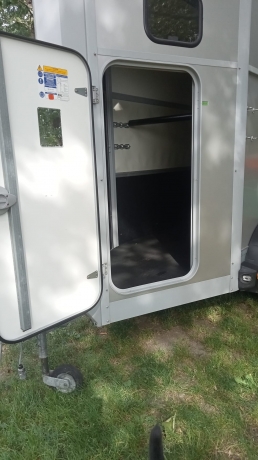 Van-1-5-place-Ifor-Williams-HB403-couleur-Argent-3