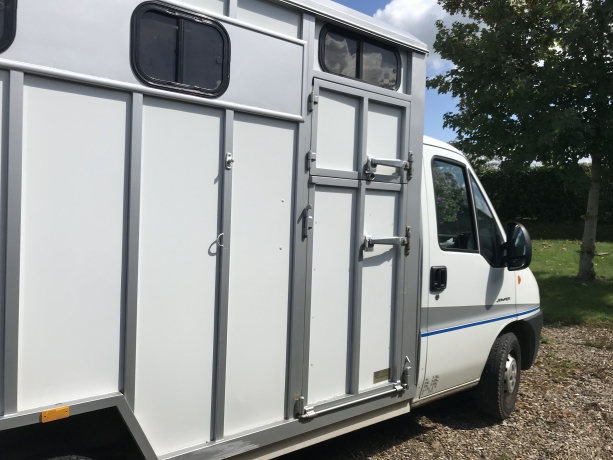 Camion-JUMPER-CITROeN-3-5-Tonnes-1ere-Main-0