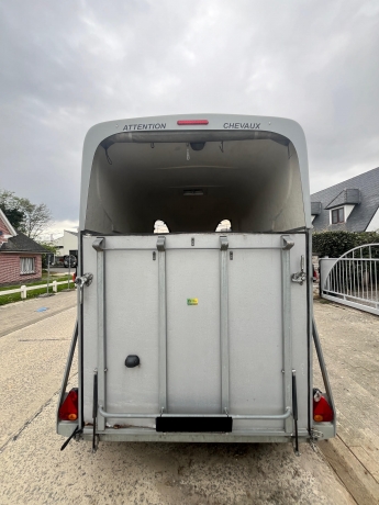 Van-Cheval-Liberte-4