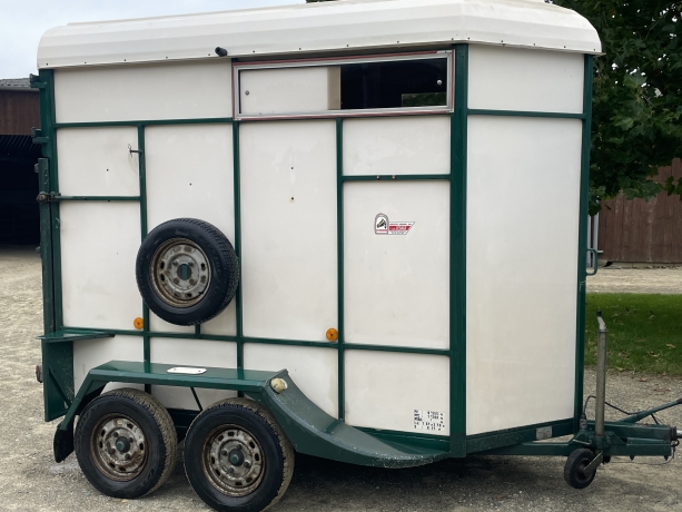 Van-1-5-place-1