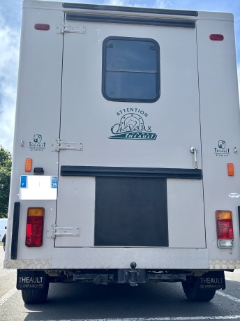 Camion-chevaux-THEAULT-Renault-Master-0