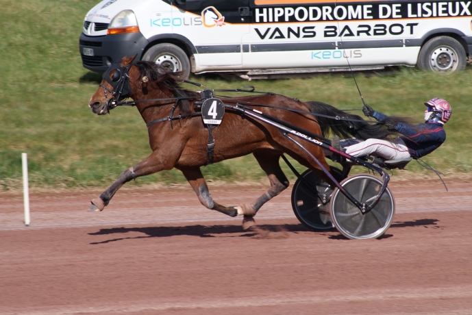 Pouliniere-K-(2020)-par-Orlando-Vici--2-victoires-3