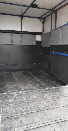 Camion-betaillere-vl-chevaux-2-places-Renault-Master-dci-150-(tout-le-haut-moteur-neuf-moins-de-1500km)-Prix-revu-a-la-baisse-2