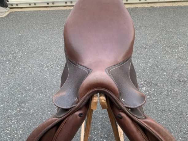 Selle-d’equitation-FOUGANZA-cuir-marron-17-5